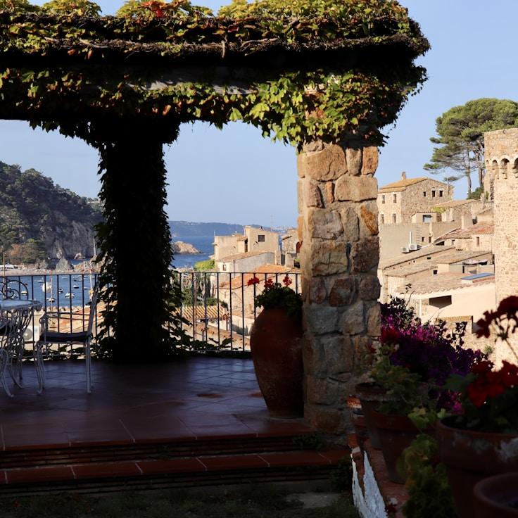 Family terraces and cafés for calm evenings in Lisbon